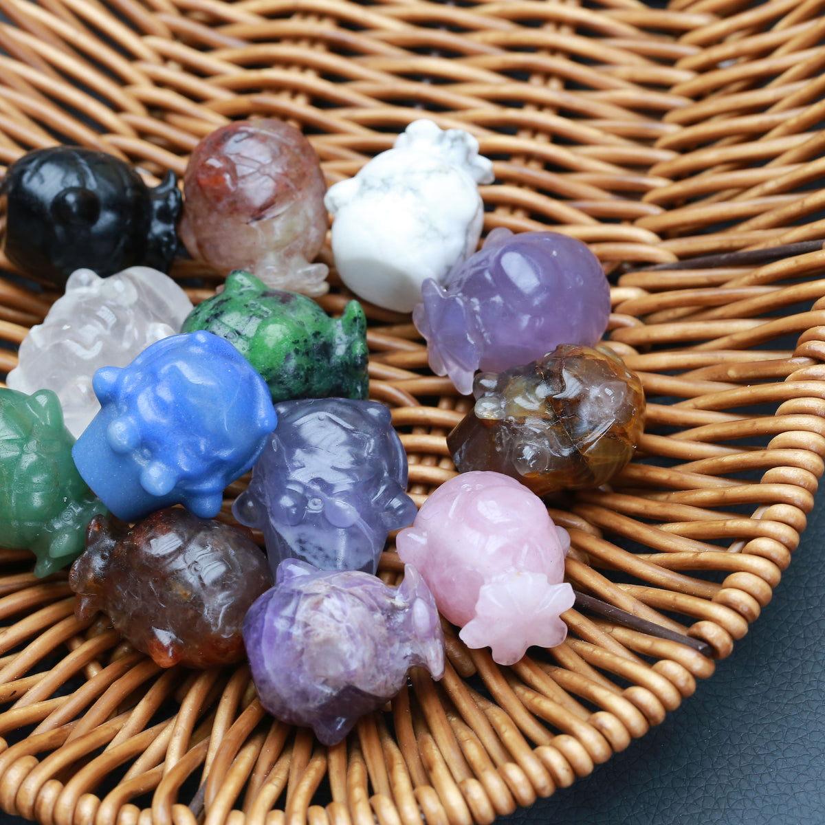 10PCS Mix Material  Natural Crystal Various materials Carving