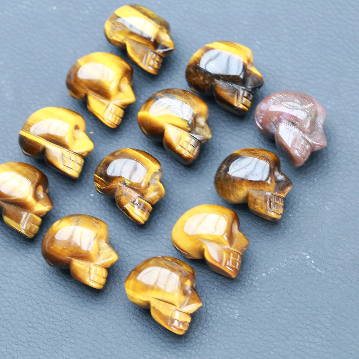 1pc Material natural crystal Yellow Skeleton Skull