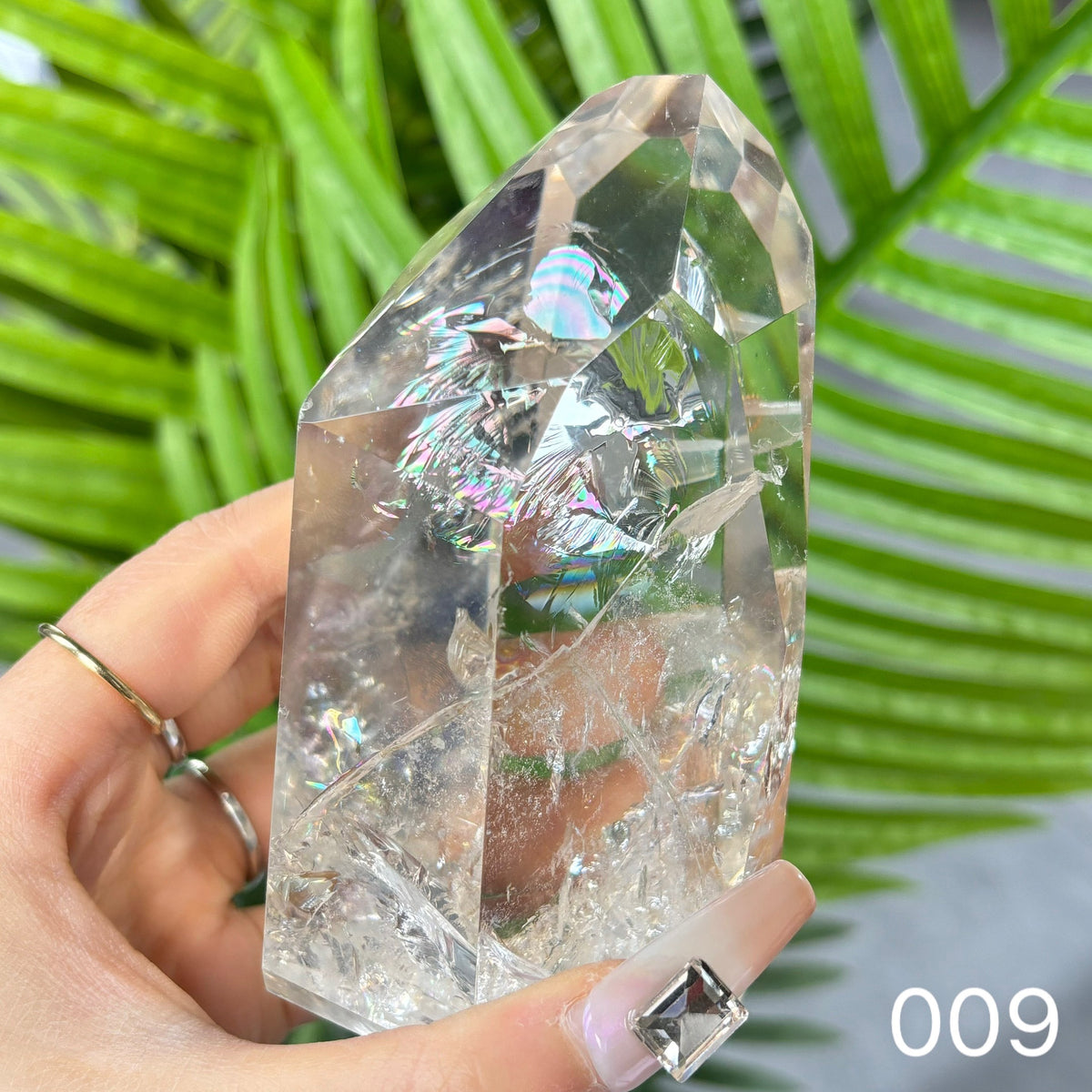 Natural Crystal Rainbow Pendant Clear Rinbow Crystal Quartz Tower Office Ornaments